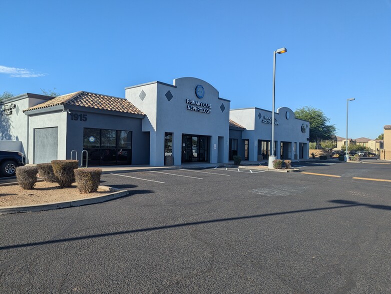 1915 E Chandler Blvd, Chandler, AZ for rent - Building Photo - Image 1 of 19