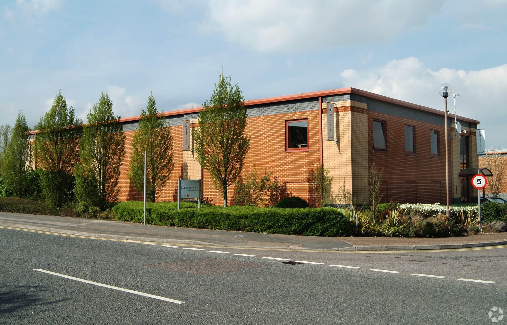 Paddington Dr, Swindon for sale Primary Photo- Image 1 of 1