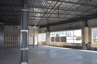 840 W Irving Park Rd, Chicago, IL to rent Building Photo- Image 1 of 4