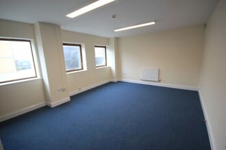 Castle Rd, Sittingbourne to rent Interior Photo- Image 2 of 5