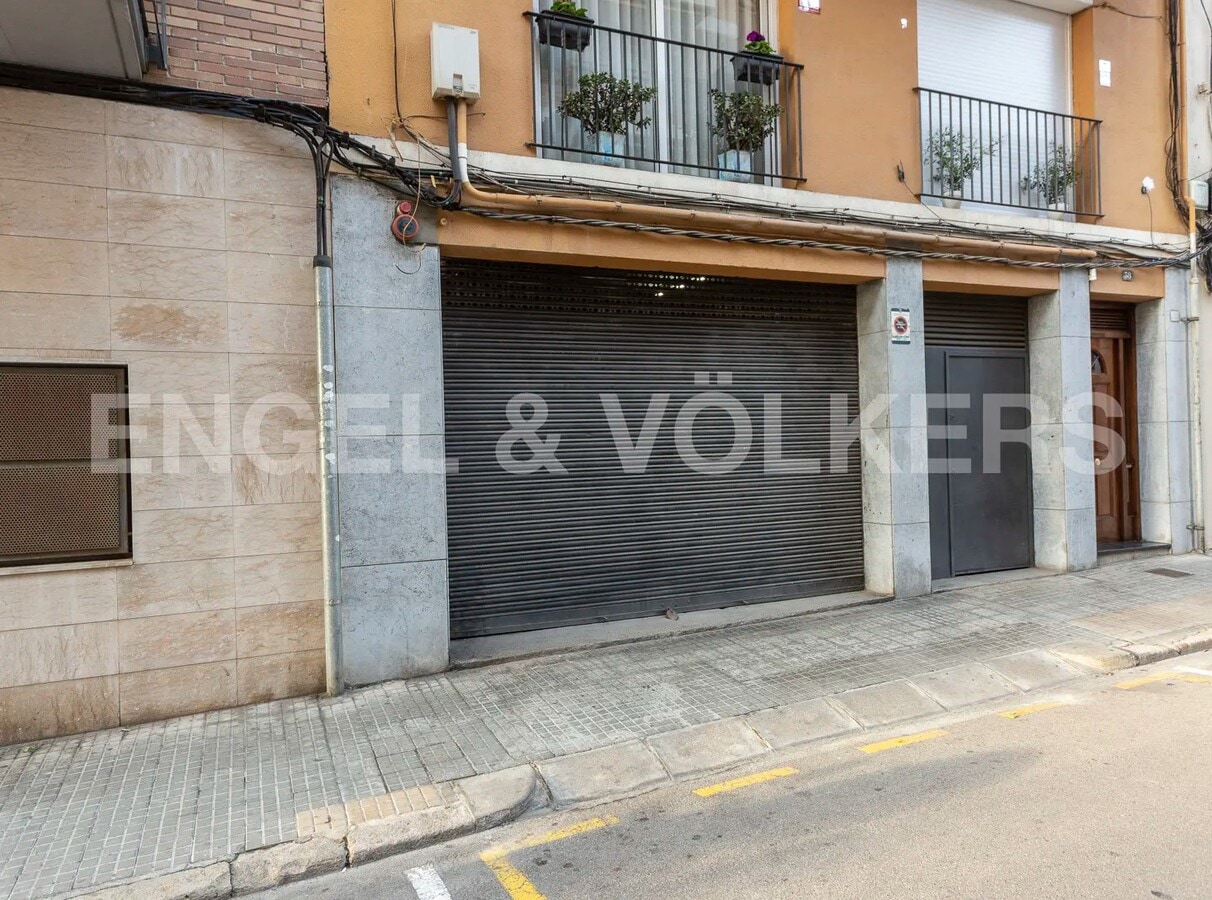 Carrer Josep Campreciós, 38, Esplugues de Llobregat, BAR 08950 - Unit 01 - - Interior Photo - Image 2 of 2