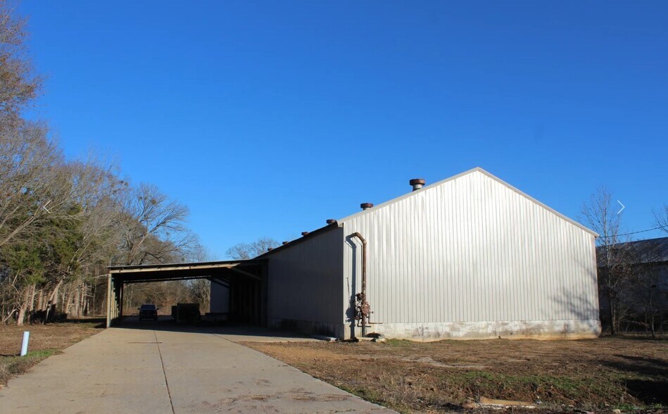 109 Campbell Dr, Flora, MS for sale - Building Photo - Image 1 of 5