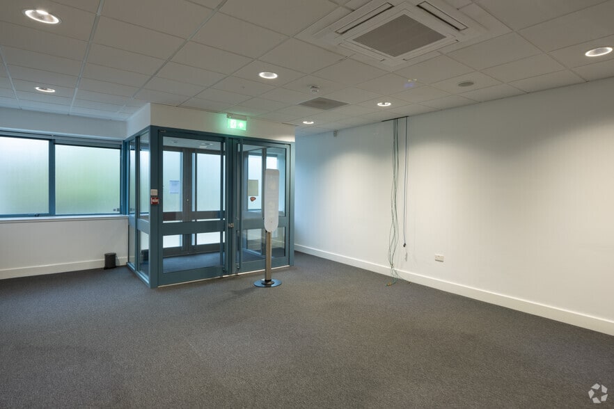 Headway Rd, Wolverhampton to rent - Interior Photo - Image 3 of 26