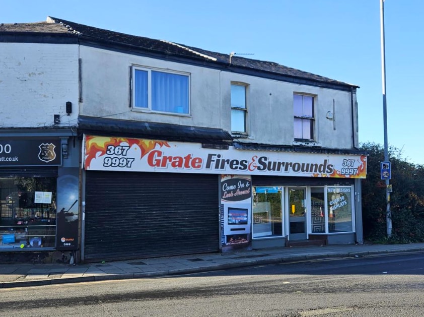 1-3 Manchester Rd, Hyde to rent Primary Photo- Image 1 of 2