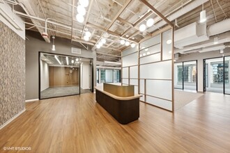 191 N Wacker Dr, Chicago, IL for rent Interior Photo- Image 1 of 6