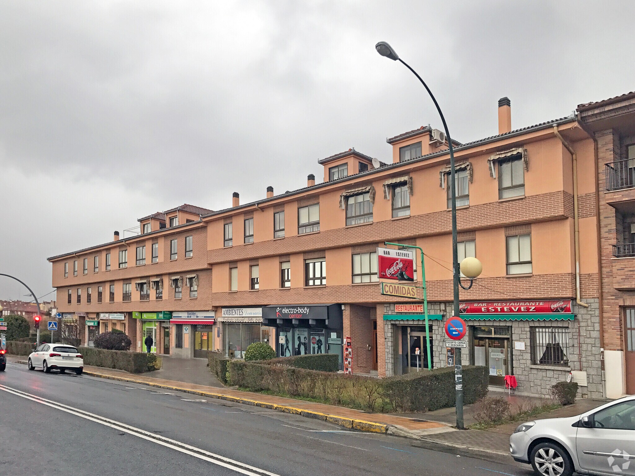 Avenida Vía Roma, 18, Segovia, Segovia to rent Primary Photo- Image 1 of 4