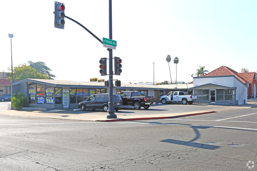 61-69 W Putnam Ave, Porterville, CA for sale - Primary Photo - Image 1 of 1