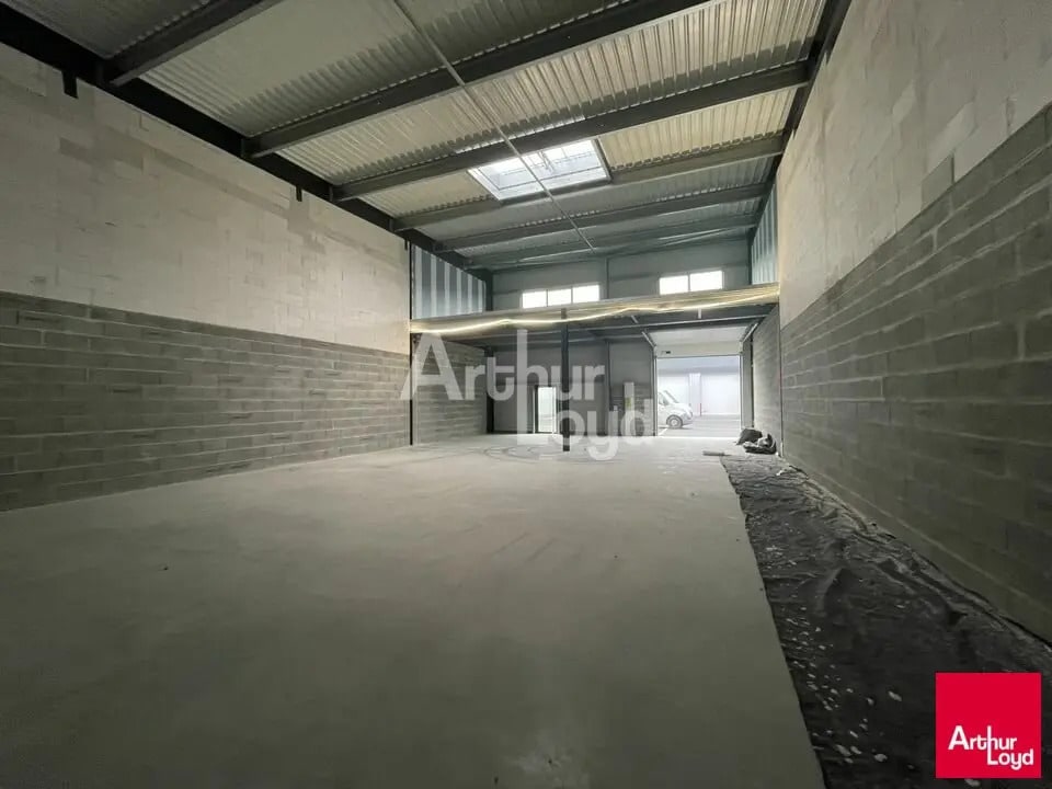 Vente Local d'activités 276 m² - Photo 1