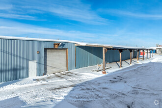 2134 50 St SE, Calgary, AB for rent Primary Photo- Image 1 of 4