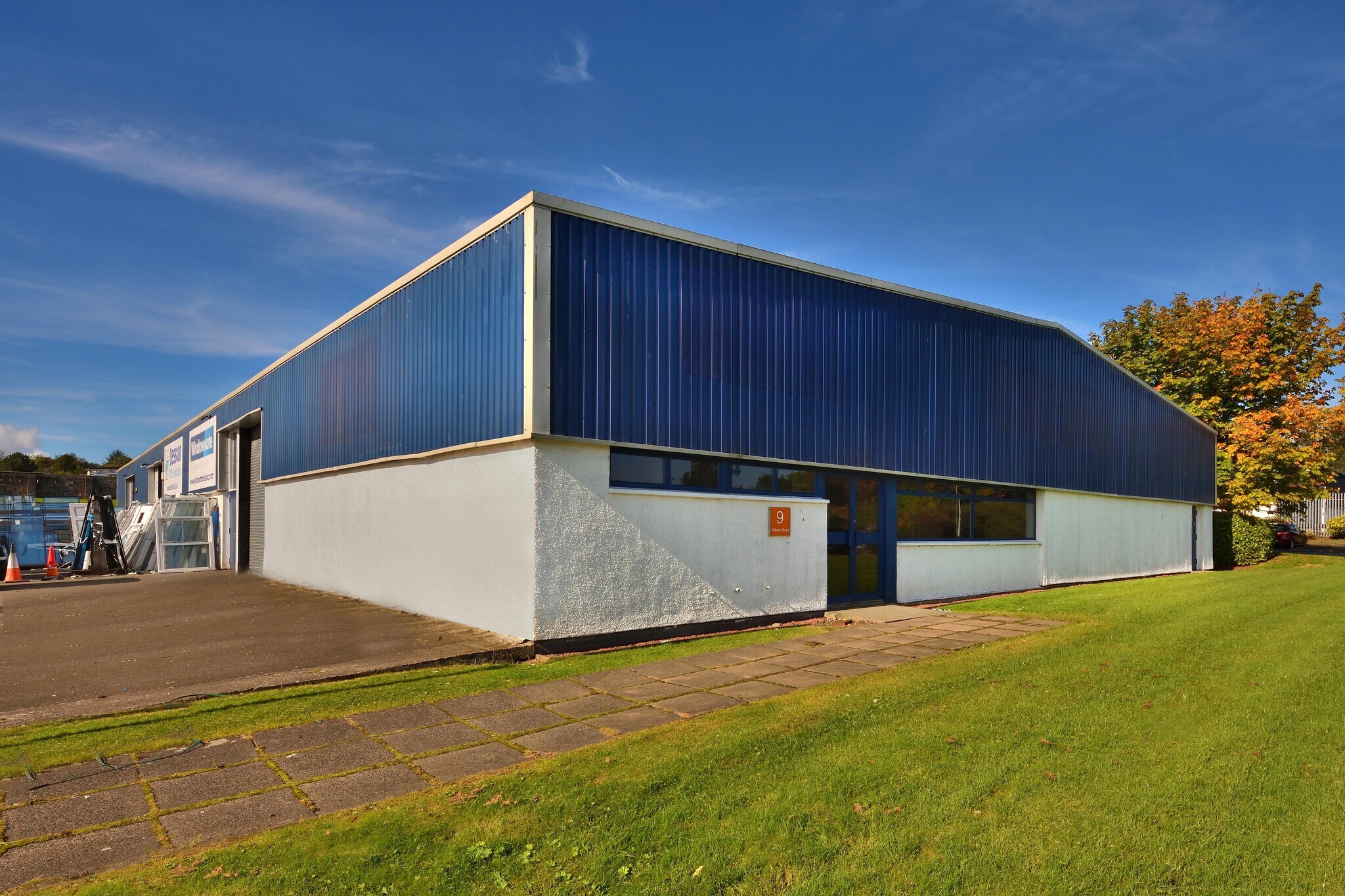 9 Tollpark Rd, Cumbernauld to rent Building Photo- Image 1 of 9