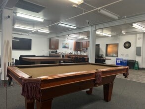 3901 SE Naef Rd, Portland, OR to rent Interior Photo- Image 2 of 6