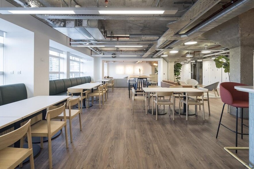 211 Old St, London to rent - Building Photo - Image 2 of 33