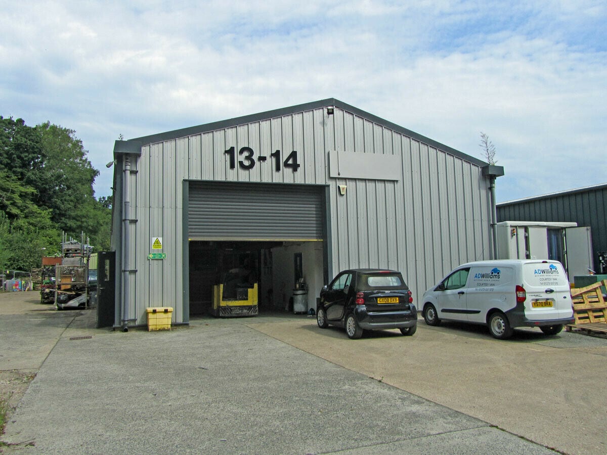 East Grinstead Rd, Uckfield to rent Building Photo- Image 1 of 3