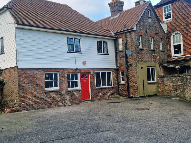 Market St, Hailsham, BN27 2AE UK