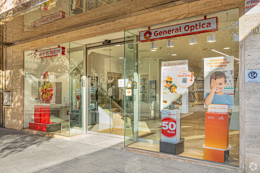 Plaça de la Porxada, 10, Granollers, Barcelona for sale - Building Photo - Image 2 of 6