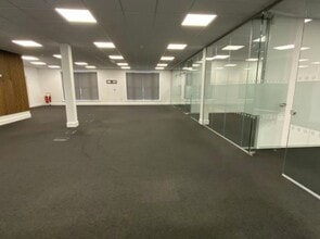 Wagon Ln, Bingley to rent Interior Photo- Image 2 of 2