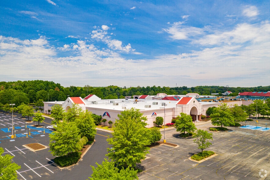 10101 Brook Rd, Glen Allen, VA for sale - Primary Photo - Image 1 of 1