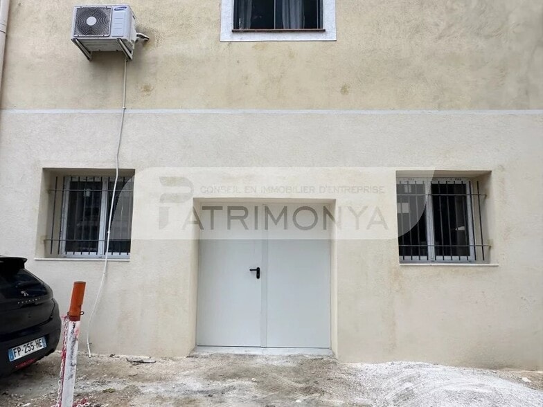 Retail in Marseille 12Eme to rent - Building Photo - Image 2 of 4