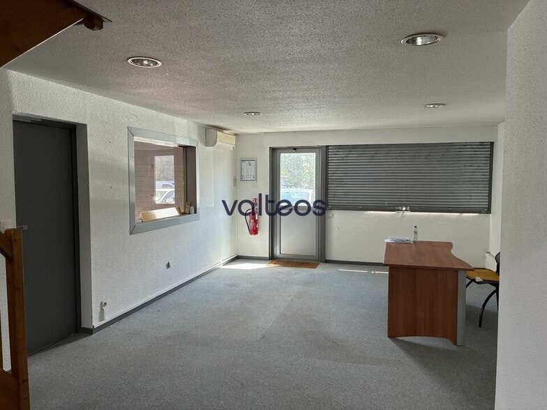 7 Rue Du Château De Ribaute, Quint-Fonsegrives to rent - Interior Photo - Image 3 of 9