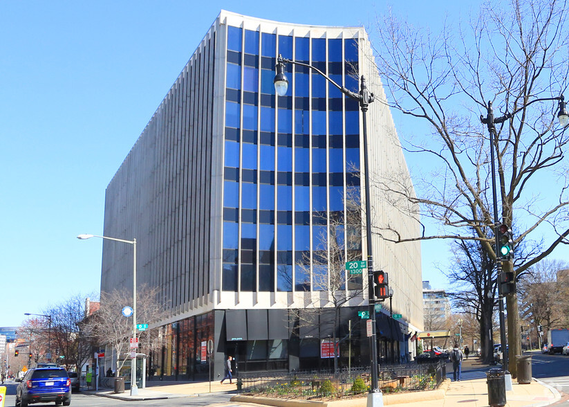 1 DuPont Cir NW, Washington, DC for rent - Building Photo - Image 3 of 20