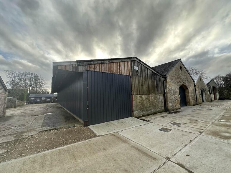 Swinbrook Farm, Upton to rent - Building Photo - Image 3 of 4