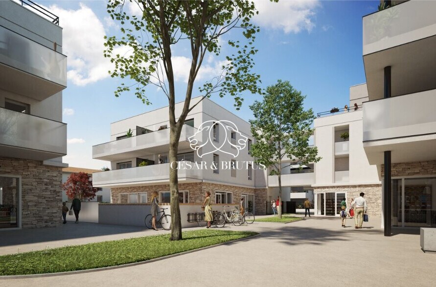 Retail in Pusignan to rent - Building Photo - Image 1 of 4