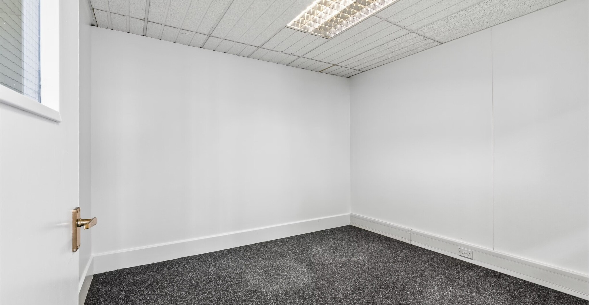 Unit 10 Wrens Court, 48 Victoria Rd, Sutton Coldfield to rent Interior Photo- Image 1 of 7