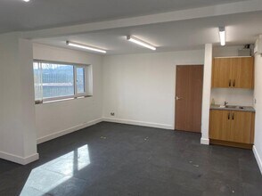 Thornleigh Trading Estate, Dudley to rent Interior Photo- Image 1 of 3
