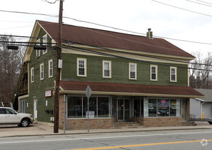 733-735 Main St, West Warwick, RI for sale Primary Photo- Image 1 of 1