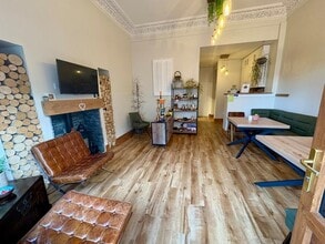 16 Rodney St, Edinburgh to rent Interior Photo- Image 2 of 16