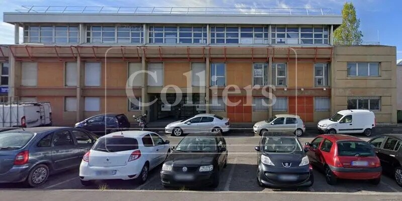 Office in Vitrolles to rent Building Photo- Image 1 of 7