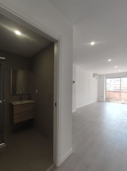 Office in Martorell, Barcelona to rent - Interior Photo - Image 2 of 4