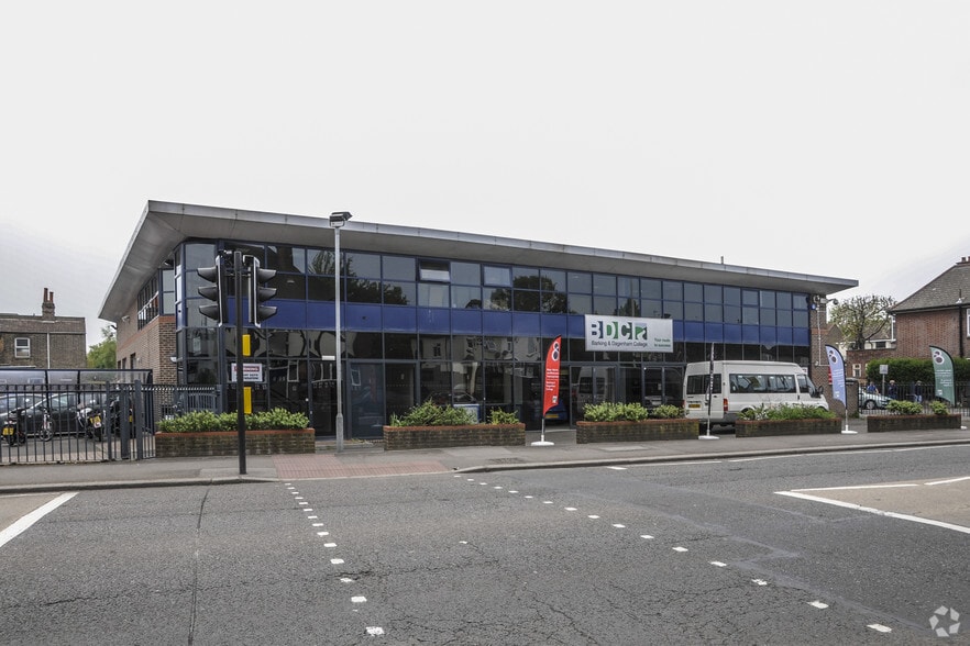 175 London Rd, Romford RM7 9DB UK