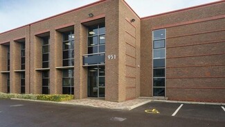 More details for 950-955 Yeovil Rd, Slough - Industrial for Rent