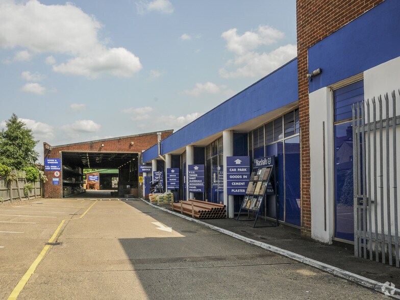 Queens Ave, Watford for sale - Building Photo - Image 2 of 4