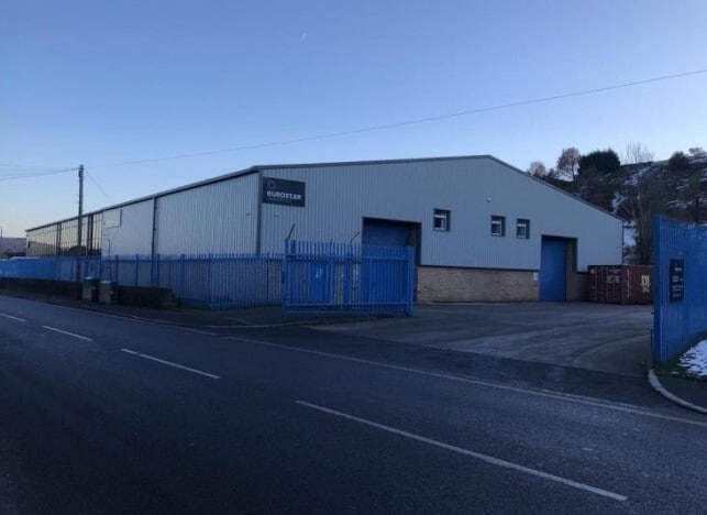 93 Birds Royd Ln, Brighouse to rent - Building Photo - Image 2 of 2