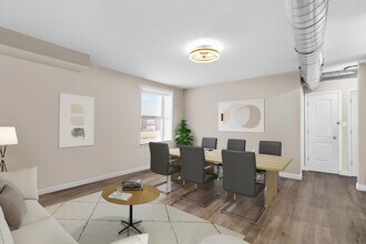 7185 Manchester Rd, Maplewood, MO to rent Interior Photo- Image 2 of 10