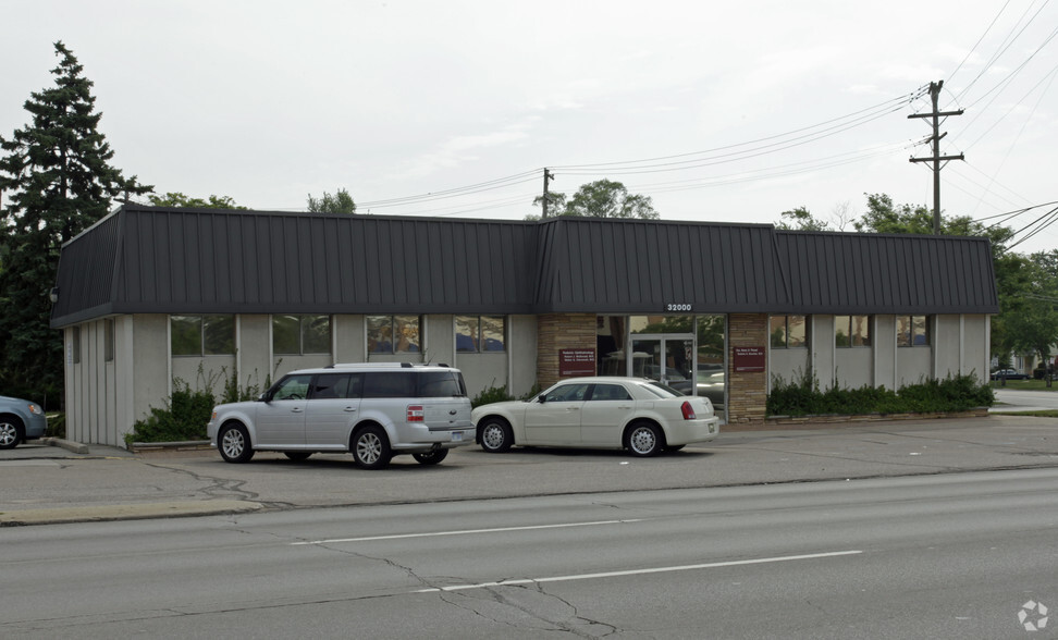 32000 Woodward Ave, Royal Oak, MI for sale - Primary Photo - Image 1 of 1