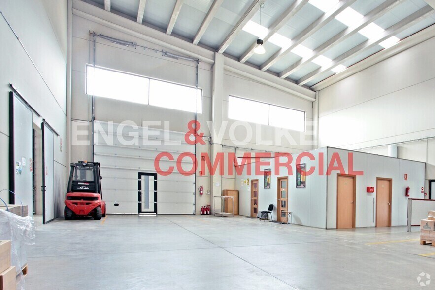 Industrial in Hoyocasero, Ávila for sale - Building Photo - Image 3 of 8
