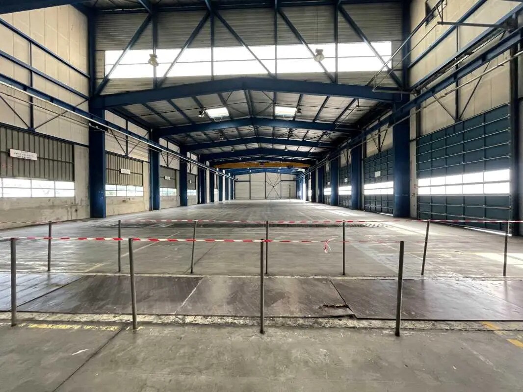 Office in Aix-en-Provence to rent Building Photo- Image 1 of 14