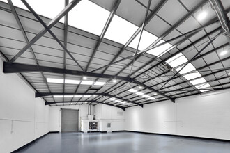 Middlefield Industrial Estate, Falkirk for rent Interior Photo- Image 2 of 5