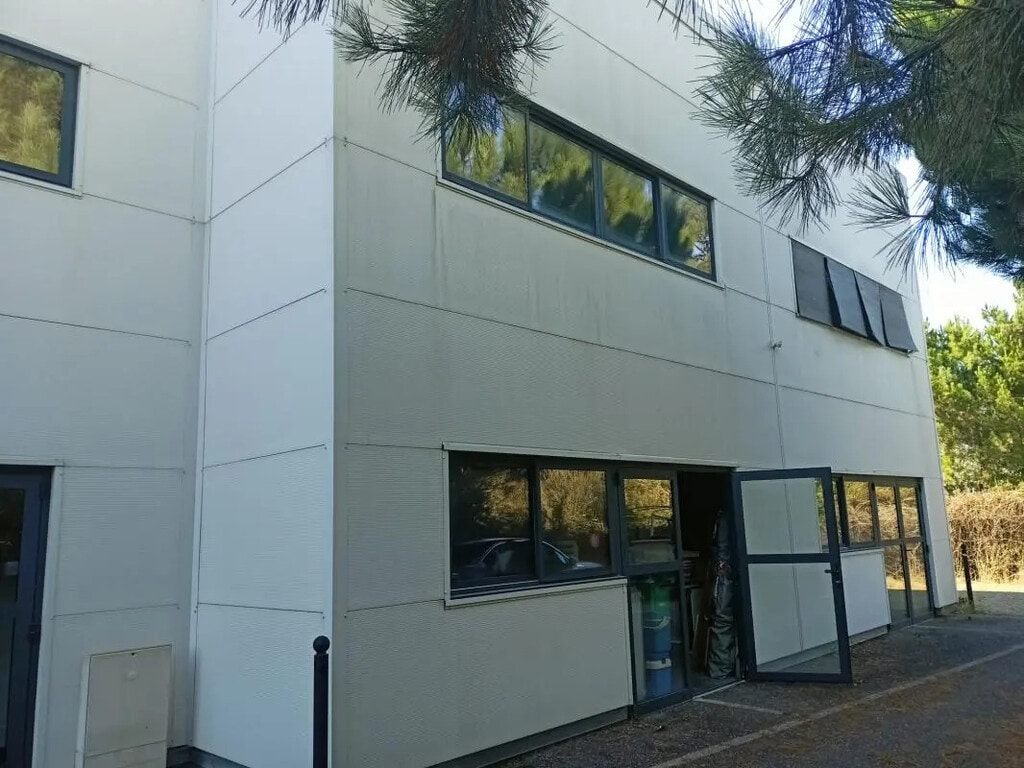 Vente Local d'activités 92 m² - Photo 1