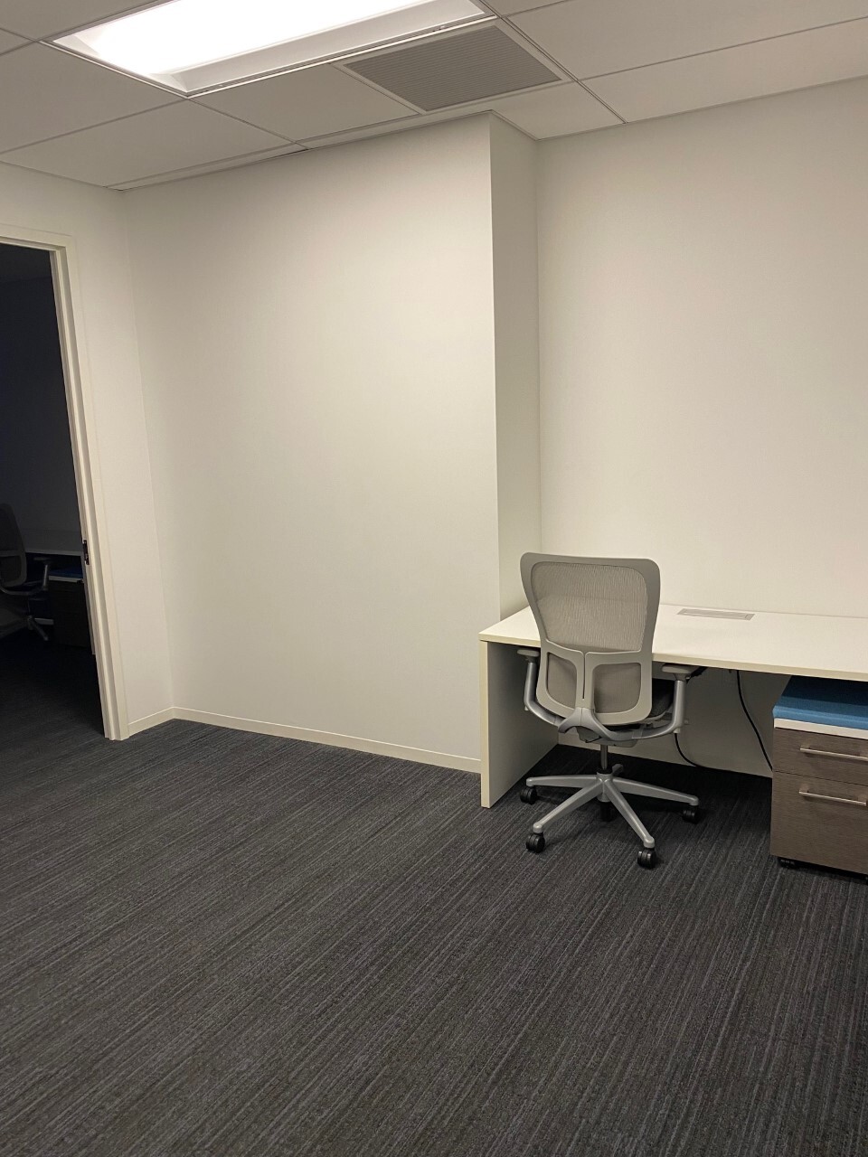 1185 Avenue of the Americas, New York, NY to rent Interior Photo- Image 1 of 4