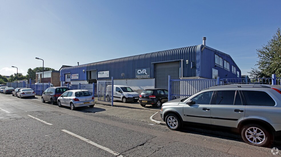 108 Nathan Way, London to rent - Building Photo - Image 3 of 3