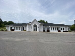 401 Penbrooke Dr, Penfield, NY for rent Building Photo- Image 1 of 12