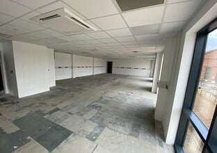 Poplar Av, Lincoln to rent Construction Photo- Image 1 of 7