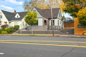 3033 NE Broadway St, Portland, OR for sale Building Photo- Image 1 of 9