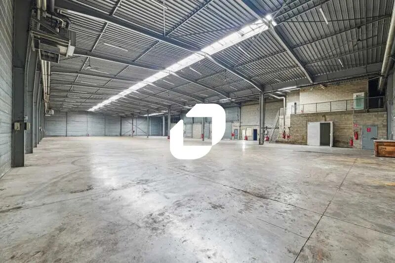 Office in Louvres to rent - Interior Photo - Image 2 of 19