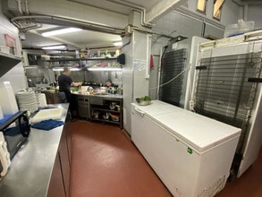 Retail in Barcelona, Barcelona to rent Interior Photo- Image 2 of 4