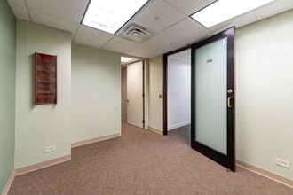 180 N Michigan Ave, Chicago, IL to rent Building Photo- Image 2 of 6